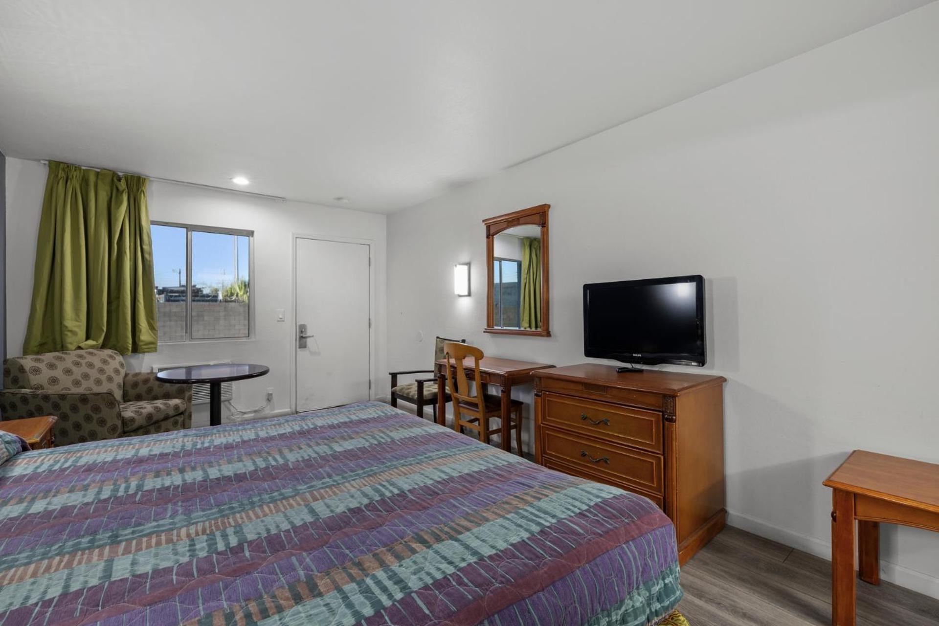 Travel Inn Финикс Екстериор снимка
